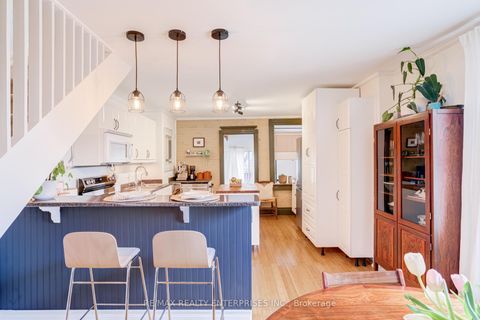 Photo 8 at 37 Kingston Road, The Beaches, Toronto