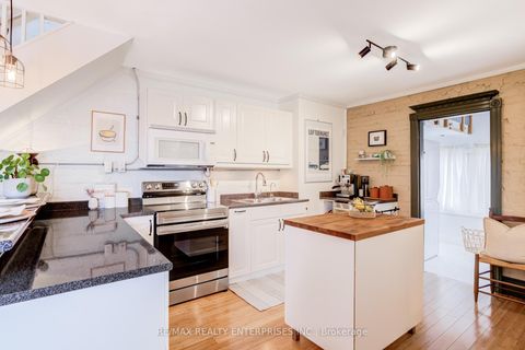 Photo 9 at 37 Kingston Road, The Beaches, Toronto