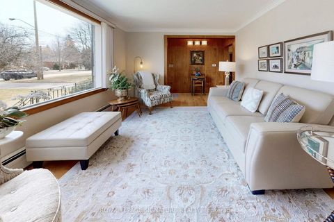 Photo 7 at 28 Wexford Boulevard, Maryvale, Toronto