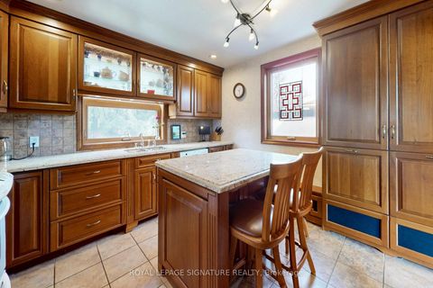 Photo 8 at 28 Wexford Boulevard, Maryvale, Toronto