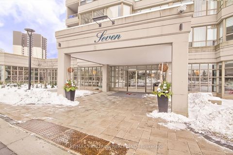 Photo 3 at 1206 - 7 Townsgate Drive, Yorkhill, Vaughan