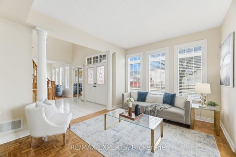 Photo 6 at 2 Sequoia Road, Sonoma Heights, Vaughan