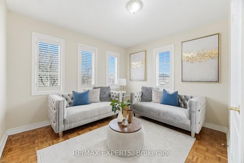 Photo 18 at 2 Sequoia Road, Sonoma Heights, Vaughan