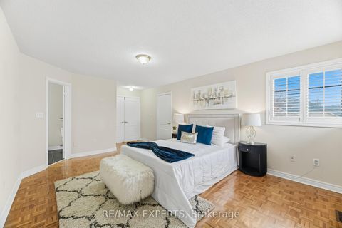 Photo 19 at 2 Sequoia Road, Sonoma Heights, Vaughan