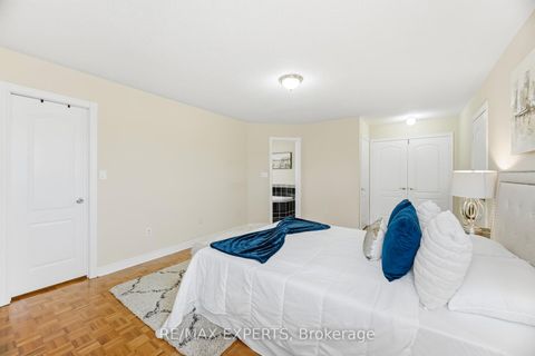 Photo 20 at 2 Sequoia Road, Sonoma Heights, Vaughan