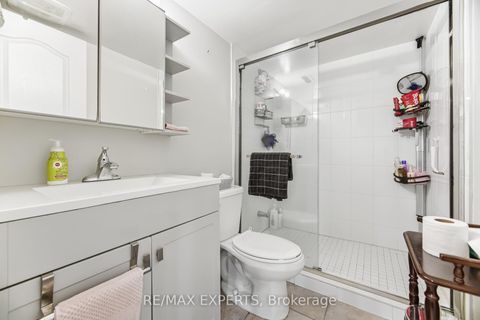 Photo 37 at 2 Sequoia Road, Sonoma Heights, Vaughan