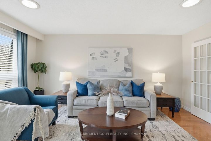 Photo 4 at 676 Woodview Road, Roseland, Burlington