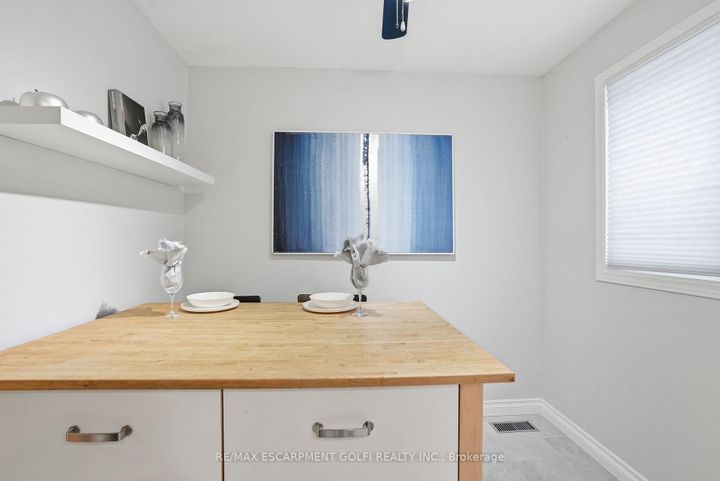 Photo 11 at 676 Woodview Road, Roseland, Burlington