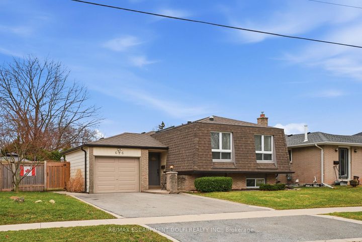 Photo 31 at 676 Woodview Road, Roseland, Burlington