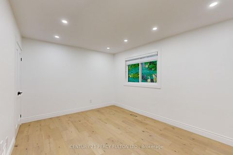 Photo 13 at 78 Agincourt Drive, Malvern West, Toronto