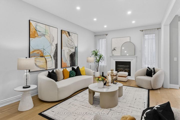 Photo 9 at 23 Wardlaw Place, Vellore Village, Vaughan