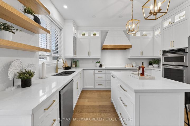 Photo 19 at 23 Wardlaw Place, Vellore Village, Vaughan