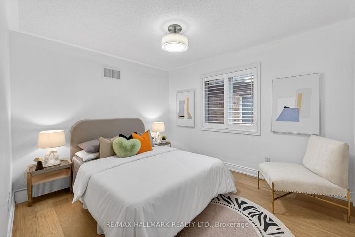 Photo 34 at 23 Wardlaw Place, Vellore Village, Vaughan