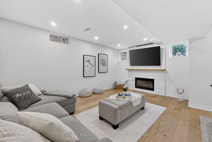 Photo 45 at 23 Wardlaw Place, Vellore Village, Vaughan