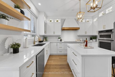 Photo 19 at 23 Wardlaw Place, Vellore Village, Vaughan