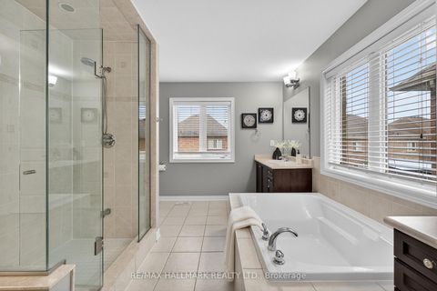 Photo 33 at 23 Wardlaw Place, Vellore Village, Vaughan