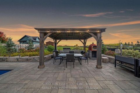 Photo 5 at 303 Sunnybrae Avenue, Stroud, Innisfil