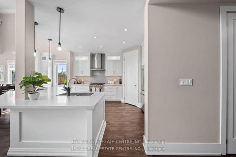 Photo 12 at 303 Sunnybrae Avenue, Stroud, Innisfil