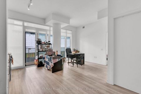 Photo 5 at 321 - 3883 QUARTZ Road, City Centre, Mississauga