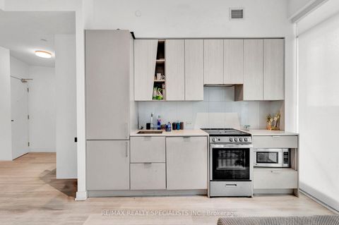 Photo 9 at 321 - 3883 QUARTZ Road, City Centre, Mississauga