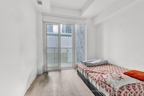 Photo 10 at 321 - 3883 QUARTZ Road, City Centre, Mississauga