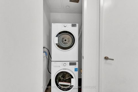 Photo 16 at 321 - 3883 QUARTZ Road, City Centre, Mississauga