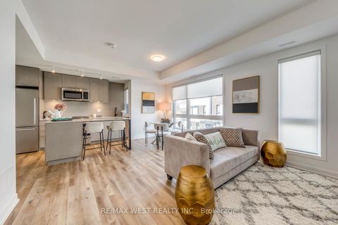 Photo 5 at 14 - 20 Ed Clark Gardens, Pellam Park, Toronto