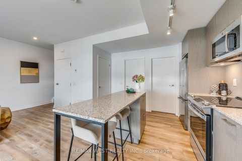 Photo 15 at 14 - 20 Ed Clark Gardens, Pellam Park, Toronto