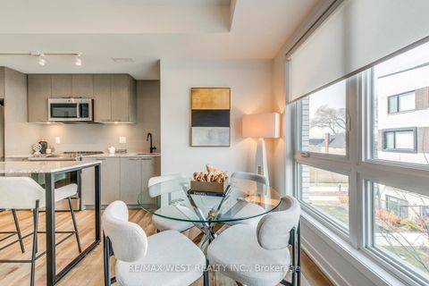 Photo 16 at 14 - 20 Ed Clark Gardens, Pellam Park, Toronto