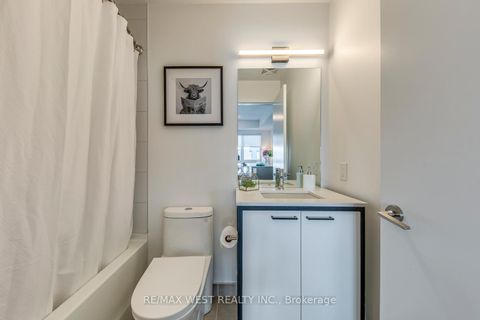 Photo 22 at 14 - 20 Ed Clark Gardens, Pellam Park, Toronto