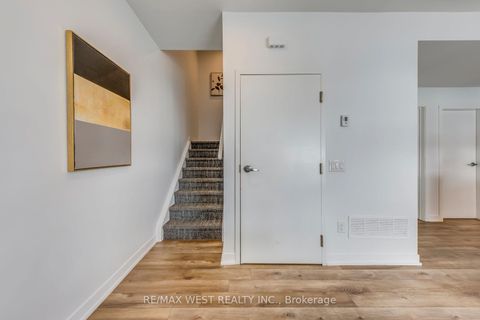 Photo 23 at 14 - 20 Ed Clark Gardens, Pellam Park, Toronto