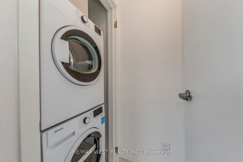 Photo 31 at 14 - 20 Ed Clark Gardens, Pellam Park, Toronto