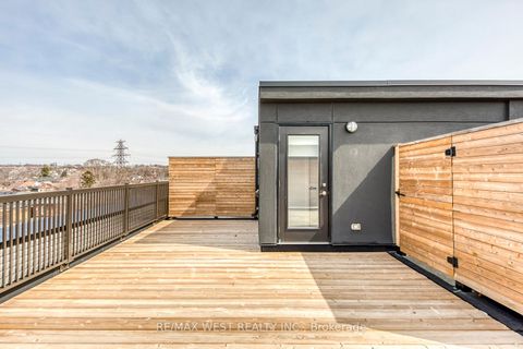 Photo 33 at 14 - 20 Ed Clark Gardens, Pellam Park, Toronto