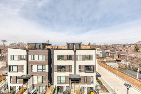 Photo 35 at 14 - 20 Ed Clark Gardens, Pellam Park, Toronto