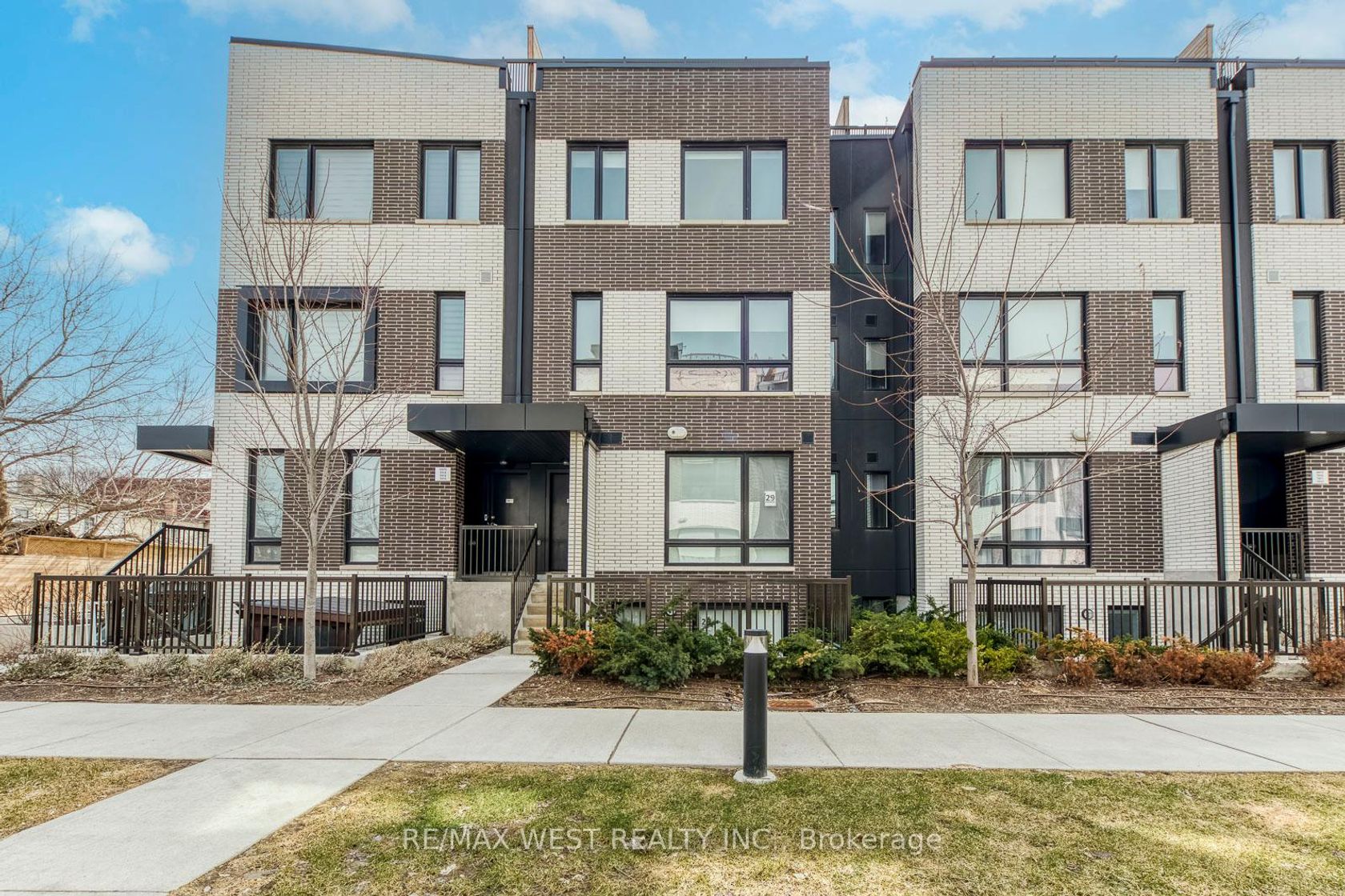 14 - 20 Ed Clark Gardens, Pellam Park, Toronto 