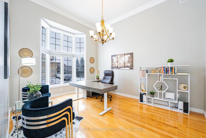 Photo 6 at 4 Berkshire Place, Ancaster, Hamilton