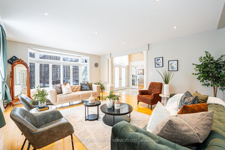 Photo 10 at 4 Berkshire Place, Ancaster, Hamilton