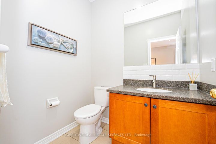 Photo 17 at 4 Berkshire Place, Ancaster, Hamilton