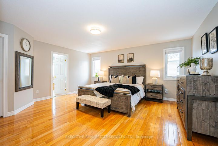 Photo 20 at 4 Berkshire Place, Ancaster, Hamilton