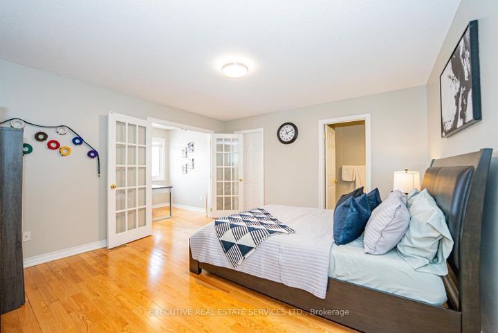 Photo 28 at 4 Berkshire Place, Ancaster, Hamilton