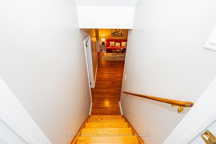 Photo 37 at 4 Berkshire Place, Ancaster, Hamilton