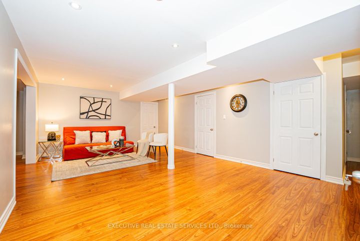 Photo 38 at 4 Berkshire Place, Ancaster, Hamilton