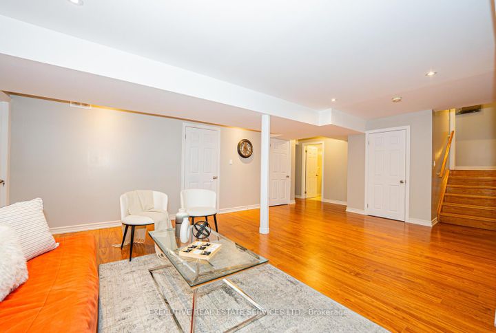 Photo 40 at 4 Berkshire Place, Ancaster, Hamilton