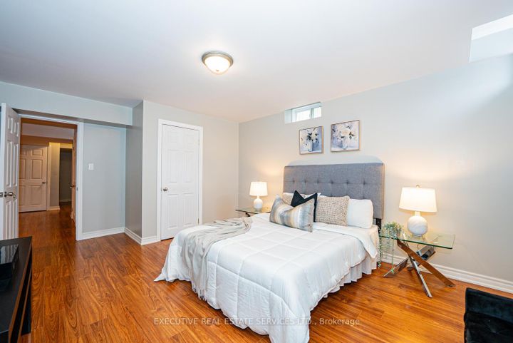 Photo 42 at 4 Berkshire Place, Ancaster, Hamilton