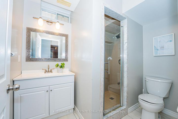 Photo 43 at 4 Berkshire Place, Ancaster, Hamilton