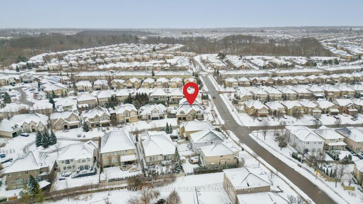 Photo 49 at 4 Berkshire Place, Ancaster, Hamilton