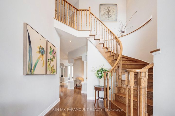 Photo 3 at 1122 Lamplight Way, Meadowvale Village, Mississauga