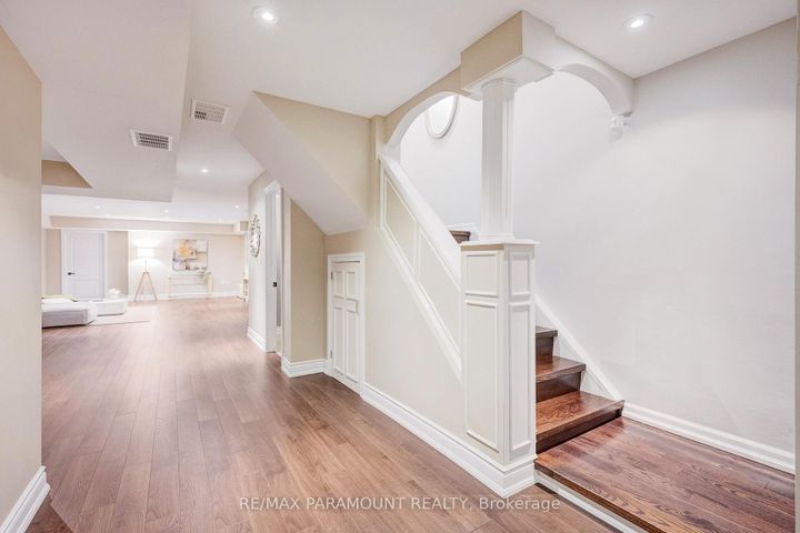 Photo 25 at 1122 Lamplight Way, Meadowvale Village, Mississauga