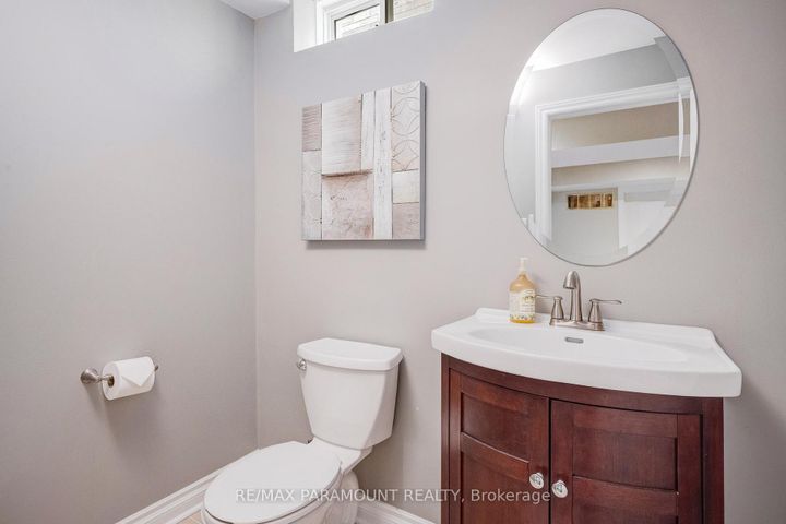 Photo 30 at 1122 Lamplight Way, Meadowvale Village, Mississauga