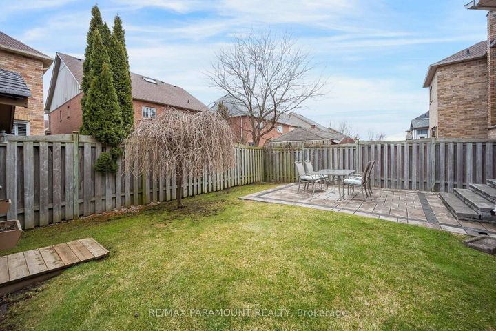 Photo 33 at 1122 Lamplight Way, Meadowvale Village, Mississauga